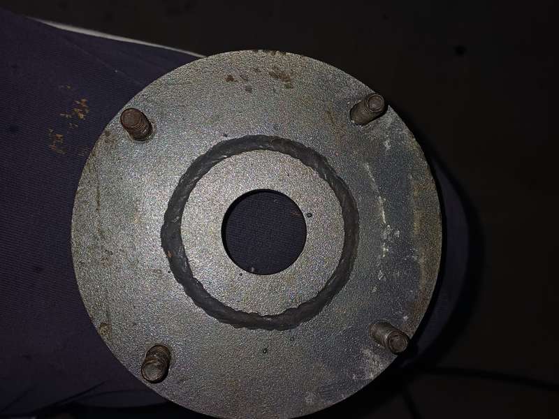 Продавам дистанционни втулки за тоарег 2002г-2007г image