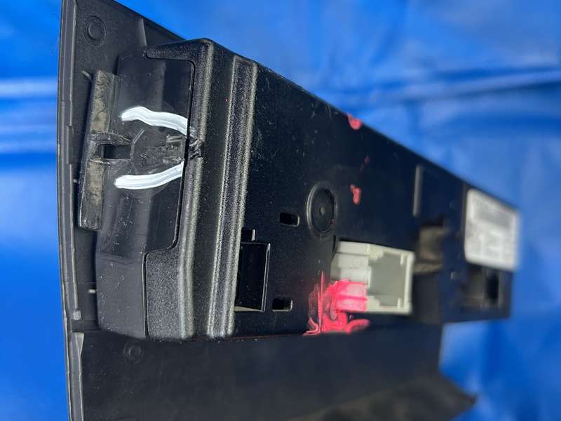 Климатроник | Панел за BMW e90/91/92/93 image