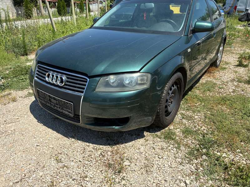 Audi 1.6i BGU. 102kc,  2004г. На части. image
