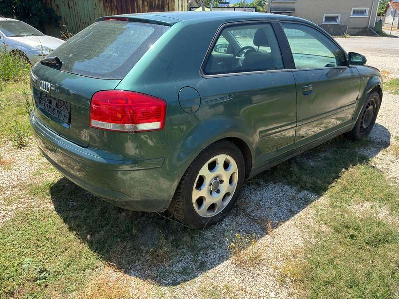 Audi 1.6i BGU. 102kc,  2004г. На части. image