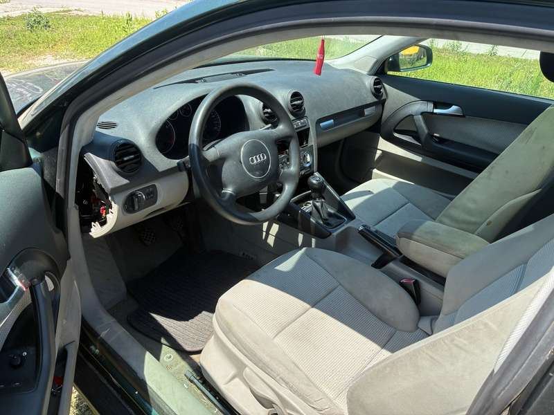 Audi 1.6i BGU. 102kc,  2004г. На части. image