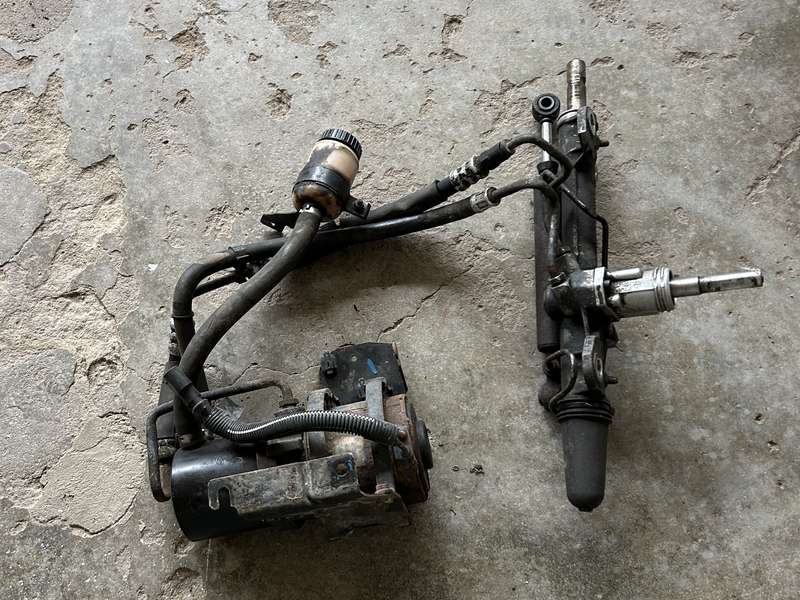 Хидравлична рейка с Ел. Мотор и съд за Peugeot 106 image