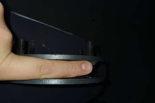 Продавам дистанционни втулки за тоарег 2002г-2007г image