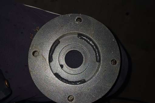 Продавам дистанционни втулки за тоарег 2002г-2007г image